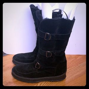 Aquatalia black suede boots with fur interior